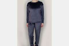 Костюм жіночий велюровий